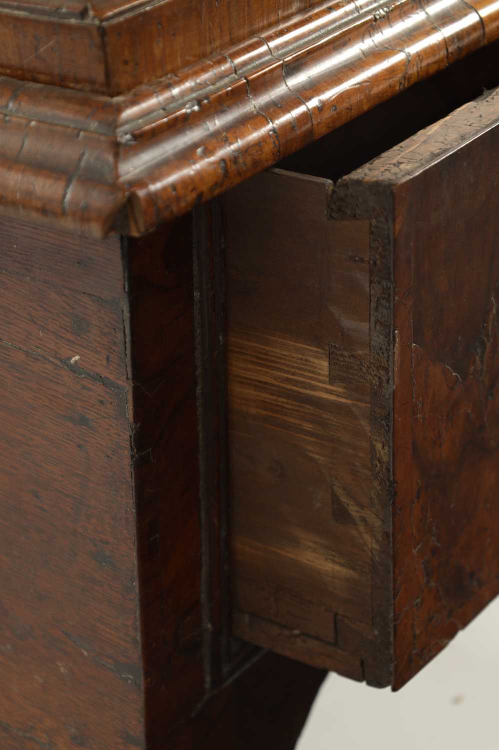 AN EARLY 18TH CENTURY WALNUT CHEST ON STAND - Image 6 of 16