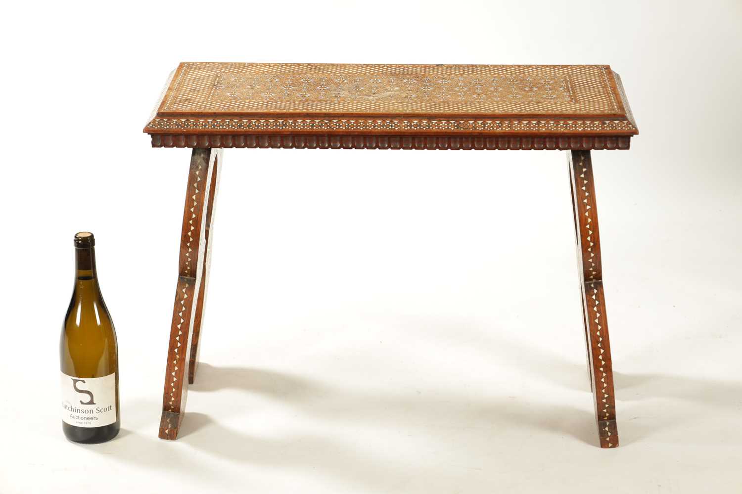 A 19TH CENTURY INDIAN INLAID BONE AND HARWOOD SIDE TABLE - Image 6 of 13