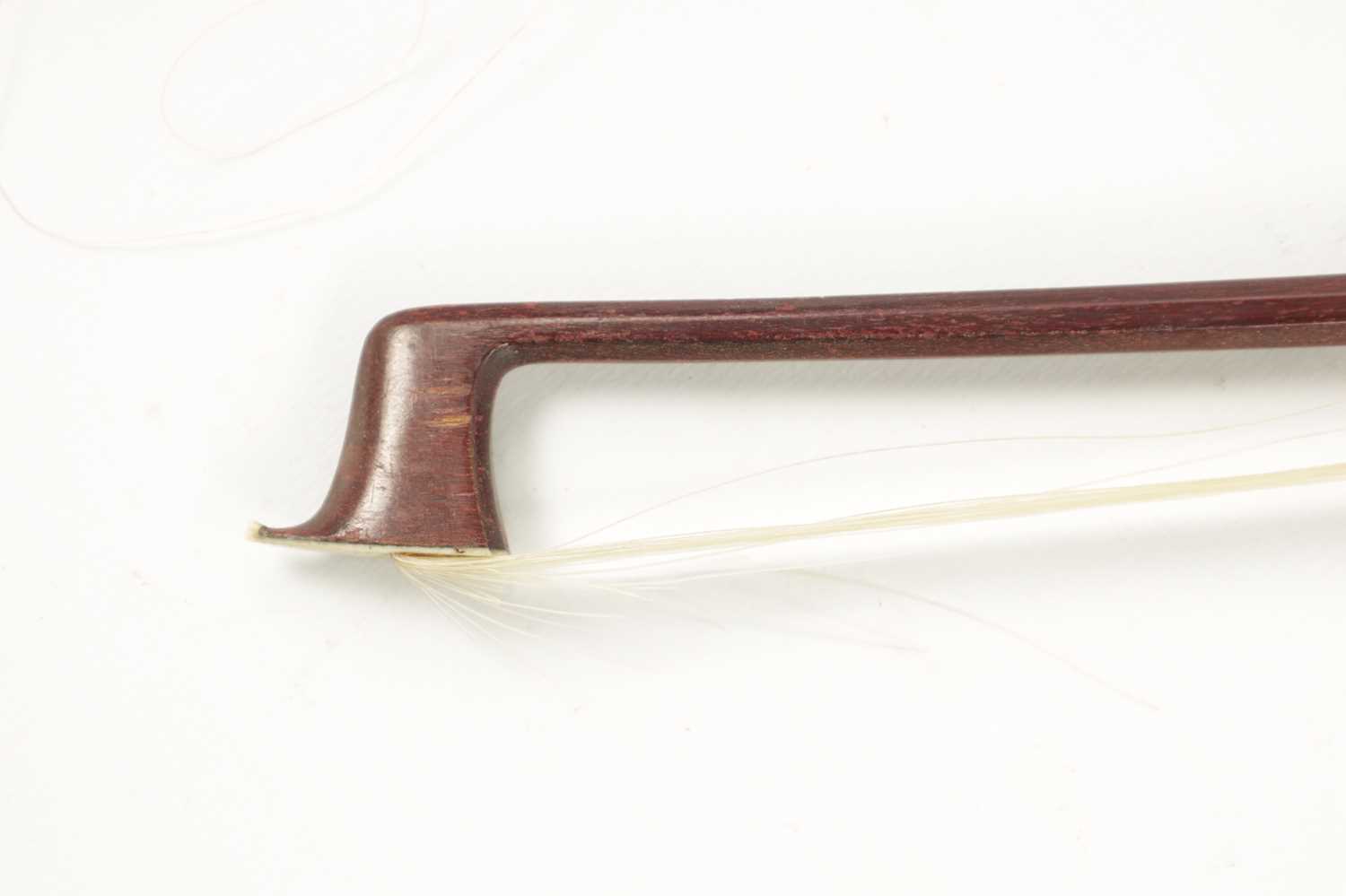 AN OLD VIOLIN BOW SIGNED DODD - Image 9 of 9