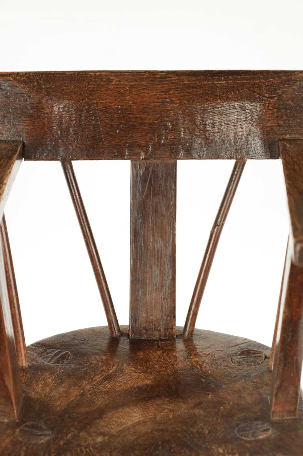 A RARE 18TH CENTURY PRIMITIVE ASH AND ELM CHILD’S CHAIR - Image 3 of 7