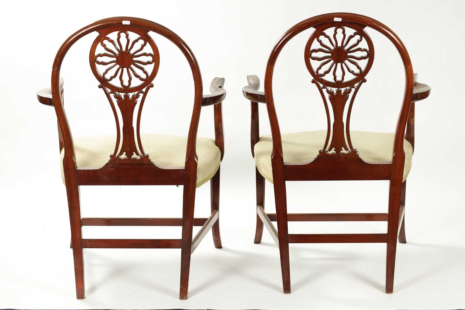 A PAIR OF 19TH CENTURY HEPPLEWHITE STYLE MAHOGANY ARMCHAIRS - Image 11 of 12