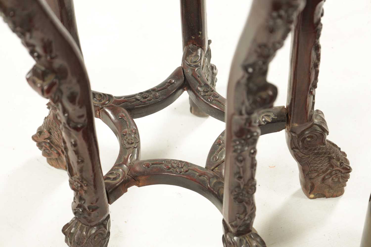 A 19TH CENTURY CHINESE CARVED HARDWOOD JARDINIERE STAND - Image 6 of 7