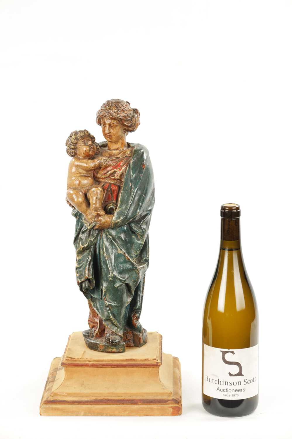 AN EARLY 18TH CENTURY POLYCHROME CARVING OF MADONNA AND CHILD - Image 2 of 9