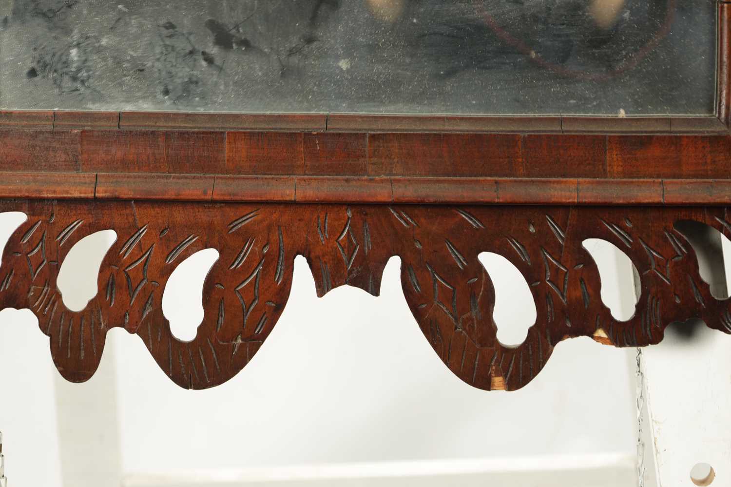 A LARGE MID 18TH CENTURY WALNUT HANGING MIRROR - Image 3 of 8