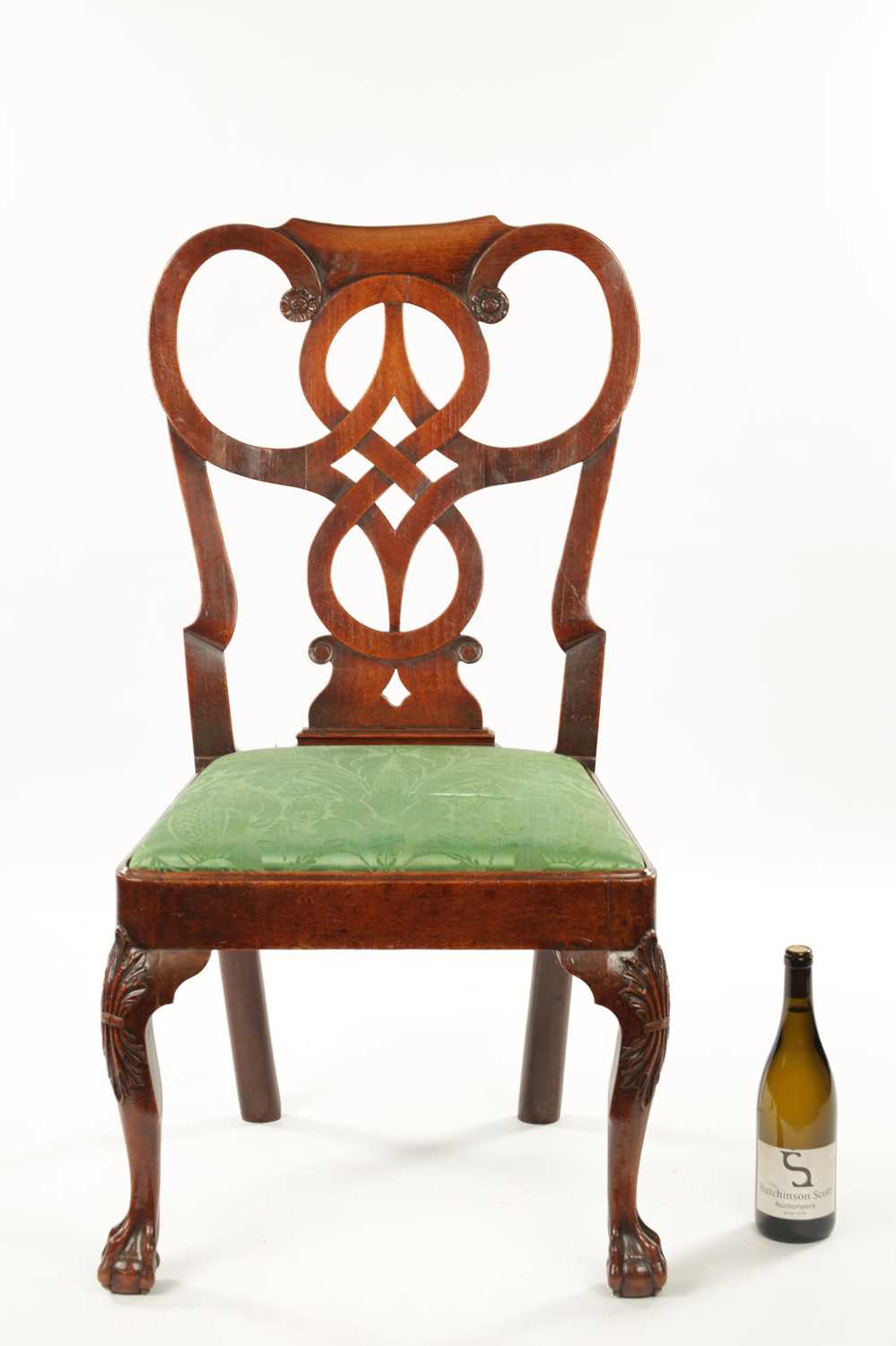 A MID 18TH CENTURY WALNUT SIDE CHAIR IN THE MANNER OF ROBERT MAINWARING - Image 2 of 9