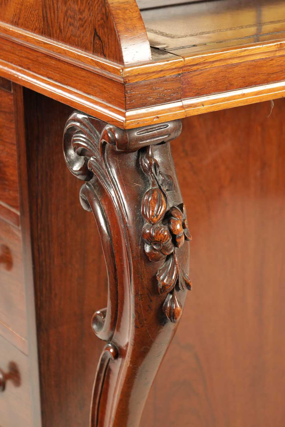 A VICTORIAN FIGURED ROSEWOOD POP-UP PIANO TOP DAVENPORT - Image 4 of 8