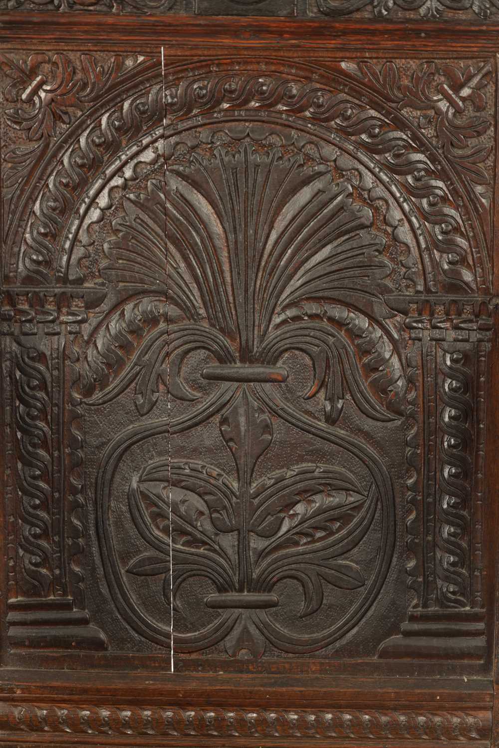 A 17TH CENTURY CARVED OAK WAINSCOT CHAIR - Image 3 of 14