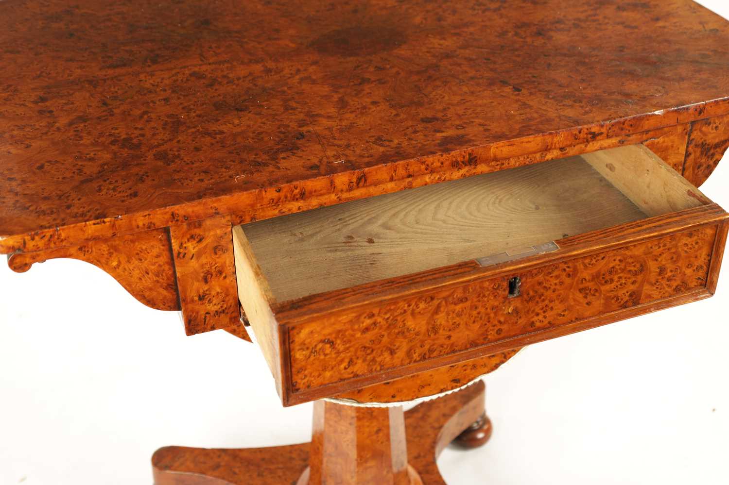 A REGENCY BURR ELM WORKBOX - Image 6 of 8