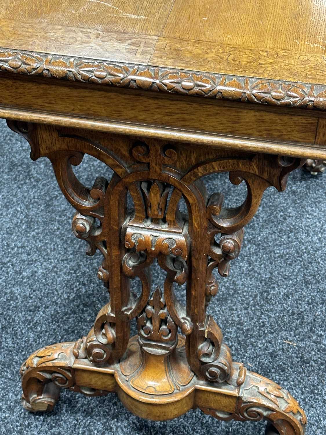 A 19TH CENTURY CARVED AND INLAID OAK LIBRARY TABLE BY LAMB MANCHESTER - Image 15 of 16