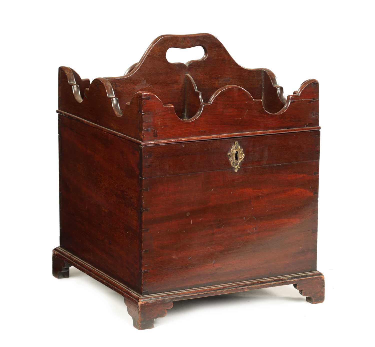 A RARE GEORGE III MAHOGANY BUTLERS BOTTLE CARRIER