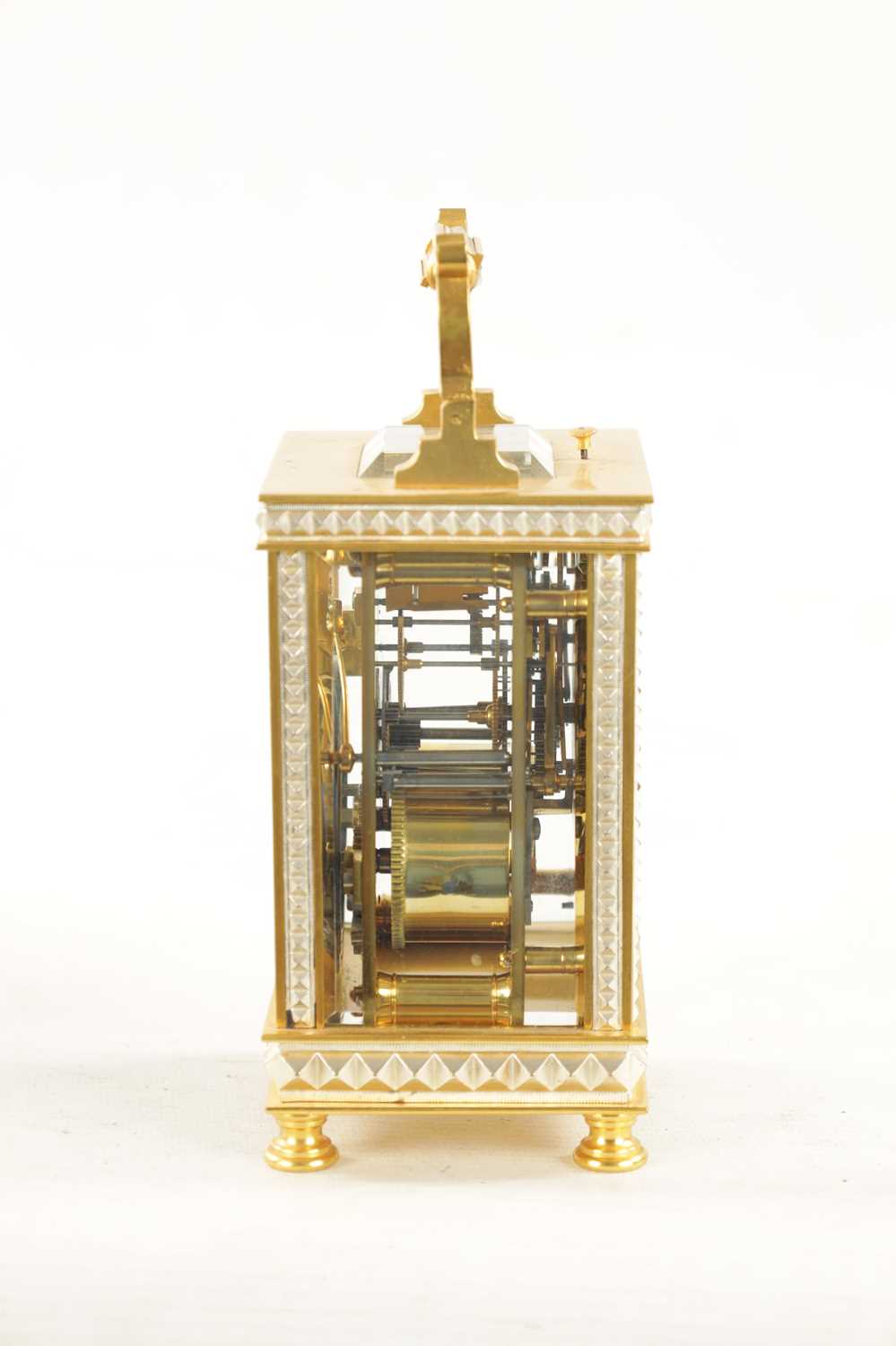 A LATE 19TH CENTURY GILT BRASS AND SILVERED REPEATING CARRIAGE CLOCK - Image 5 of 5