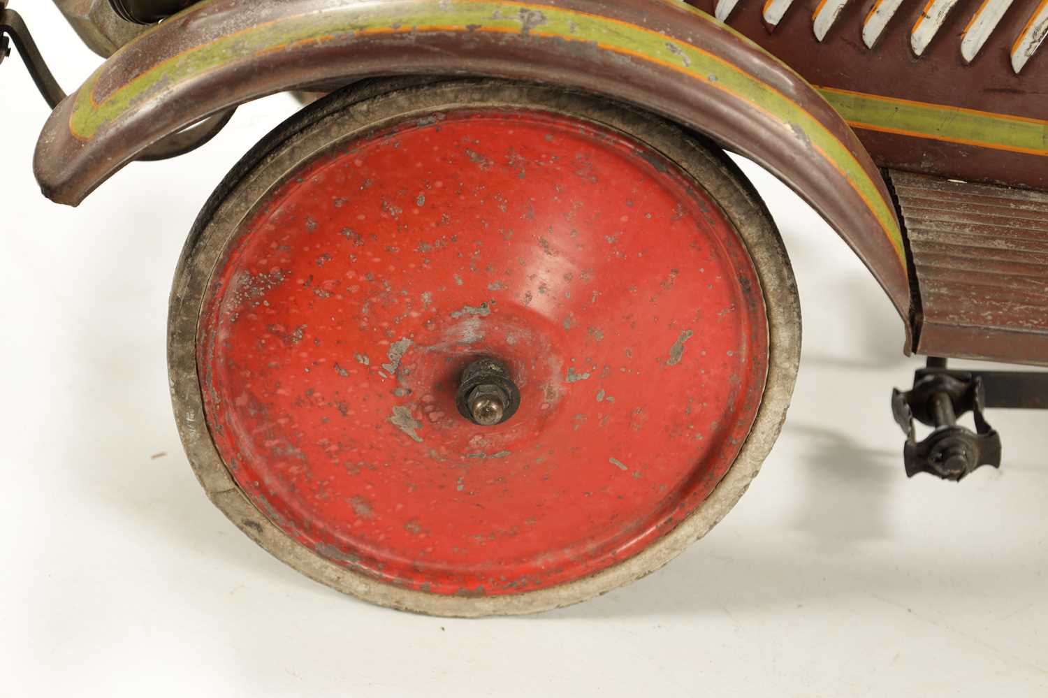 A RARE VINTAGE GERMAN CHILD’S ROADSTER PEDAL CAR CIRCA 1936 - Image 3 of 9