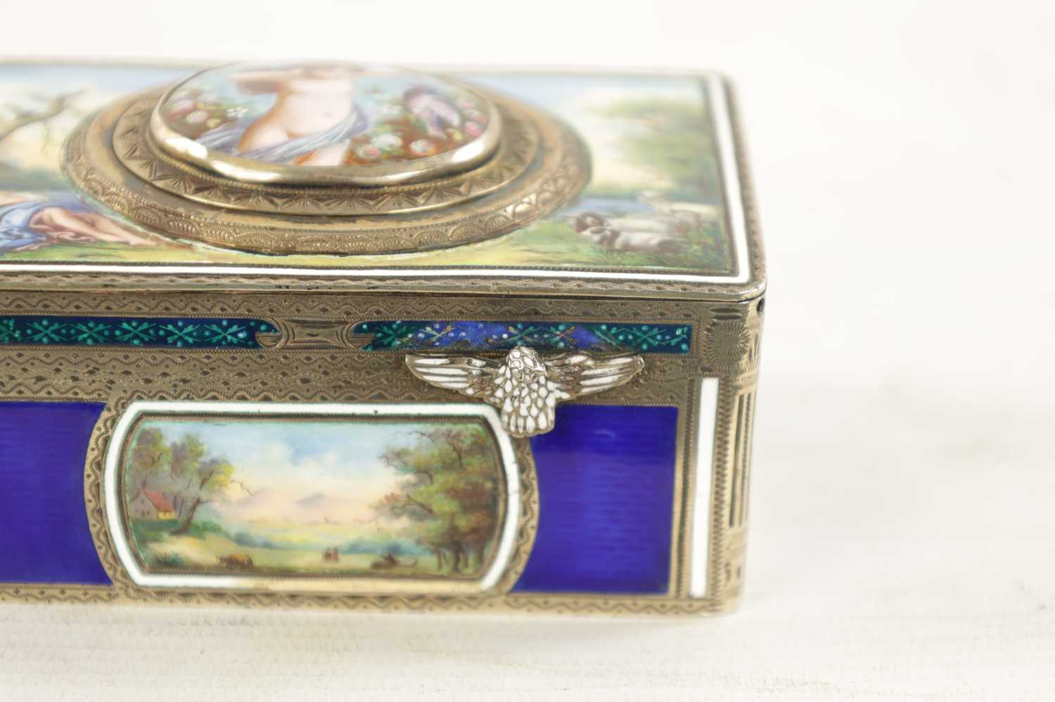 A LATE 19TH CENTURY SWISS SILVER AND ENAMEL SINGING AUTOMATON BIRD BOX - Image 4 of 8