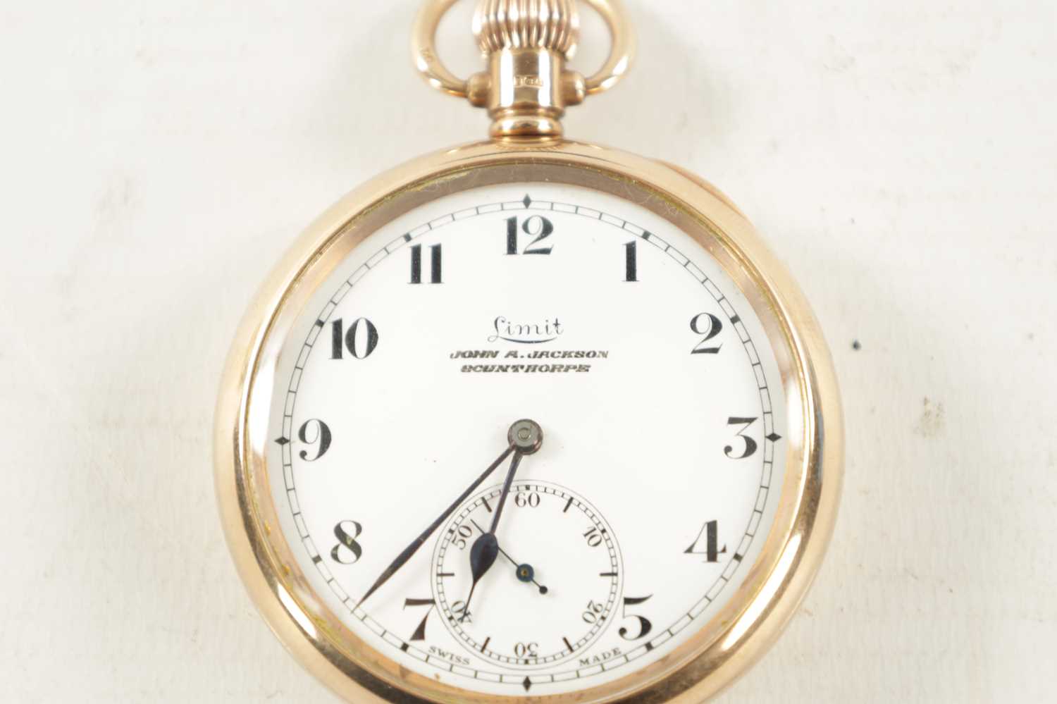 AN EARLY 20TH CENTURY LIMIT 9CT GOLD OPEN-FACED POCKET WATCH - Image 2 of 5