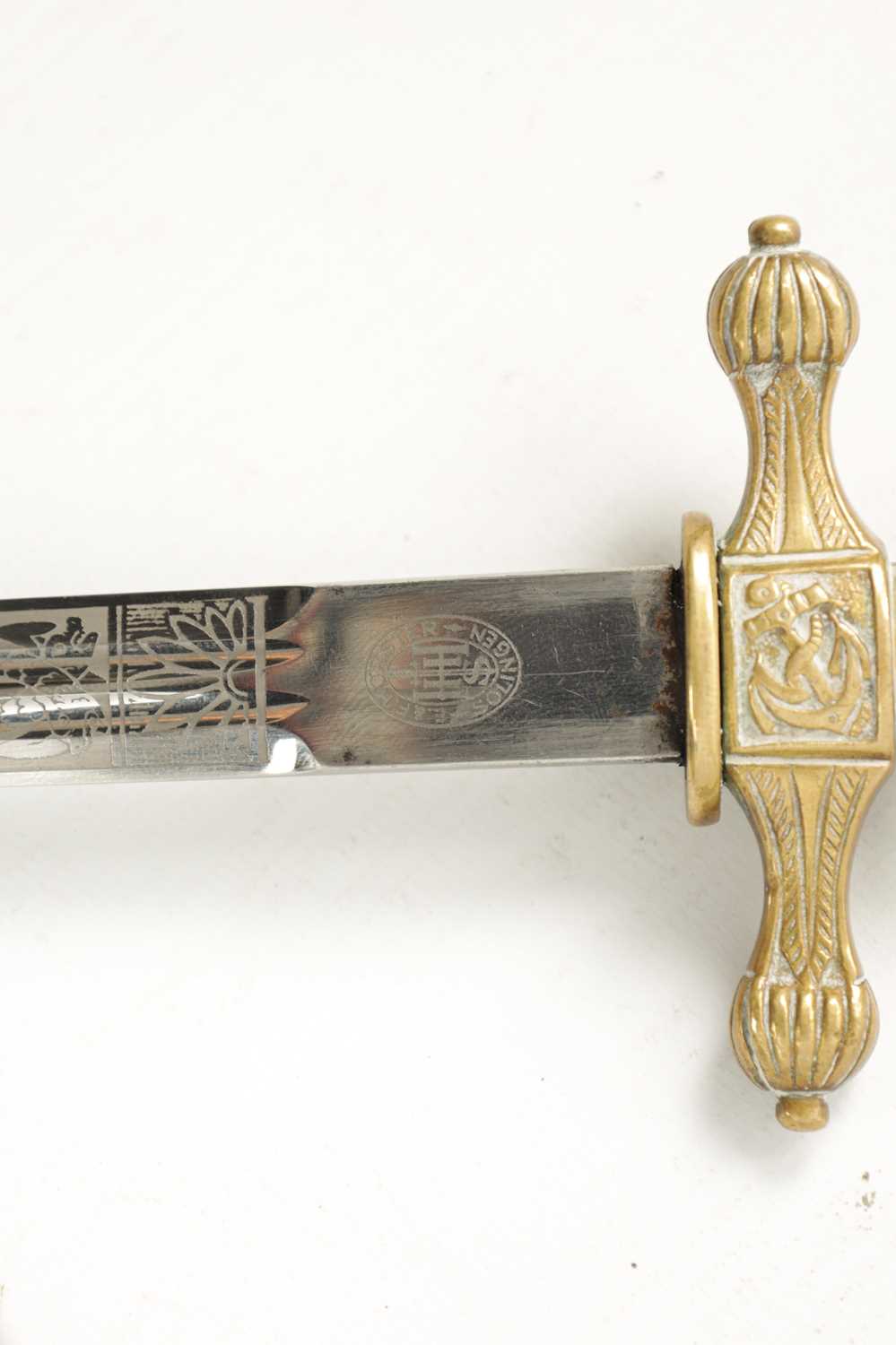 A GERMAN WWII KRIEGSMARINE OFFICERS DAGGER - Image 5 of 7