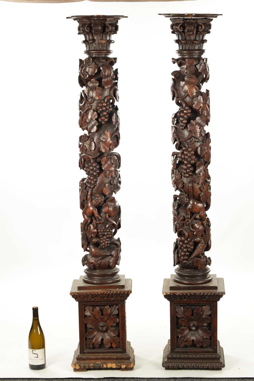 A PAIR OF LARGE 18TH / 19TH CENTURY CARVED WALNUT BARLEY TWIST COLUMNS - Image 2 of 8