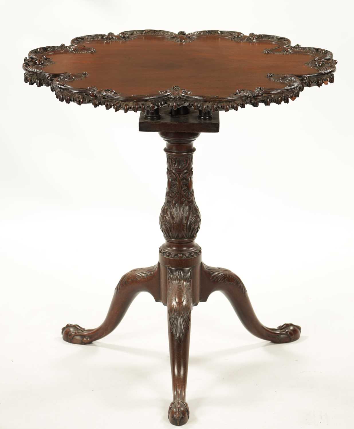 A FINE GEORGE III CHIPPENDALE CARVED MAHOGANY TILT-TOP SUPPER TABLE - Image 7 of 9