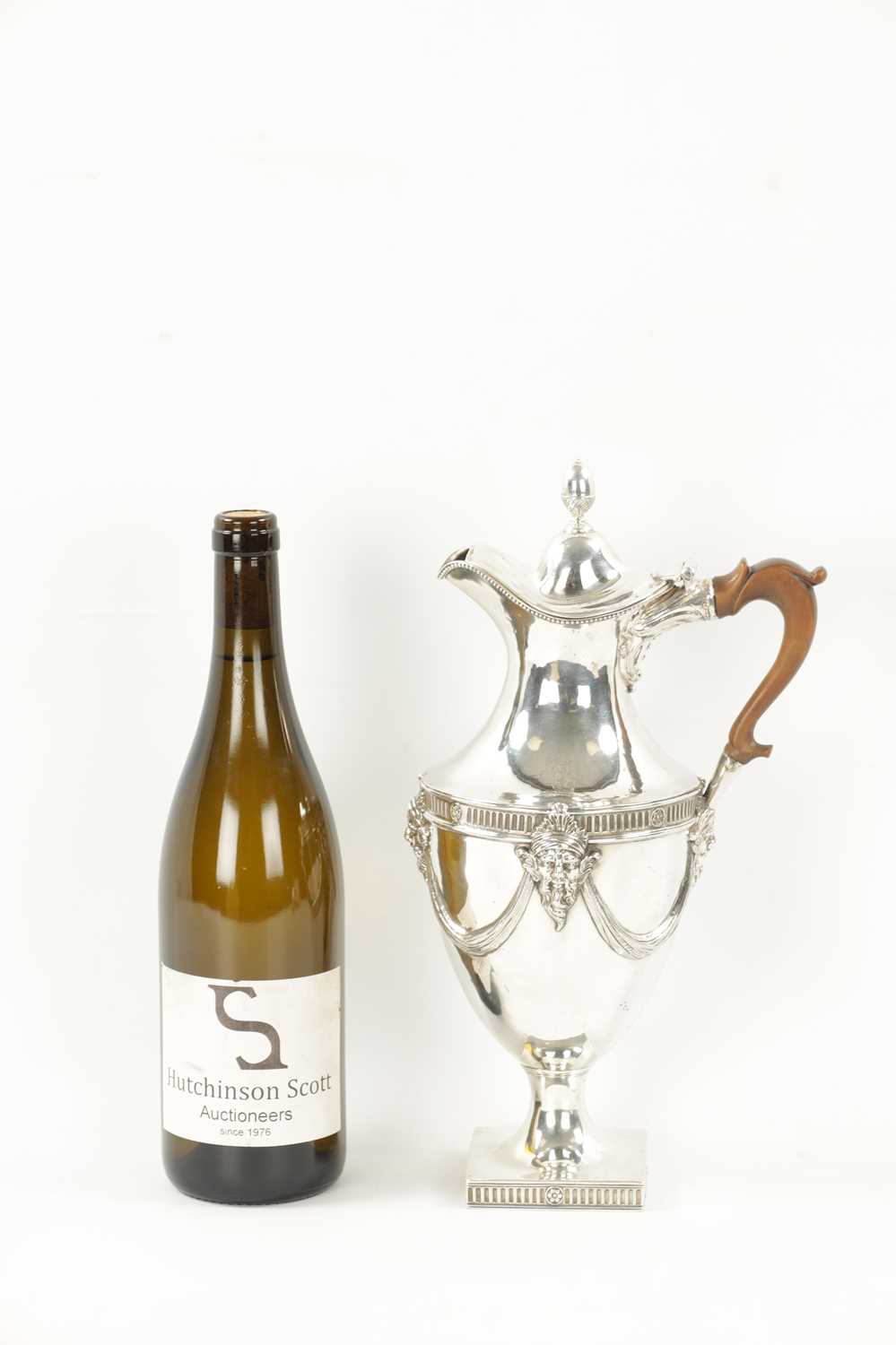 A STYLISH GEORGE III SILVER WINE EWER - Image 2 of 11