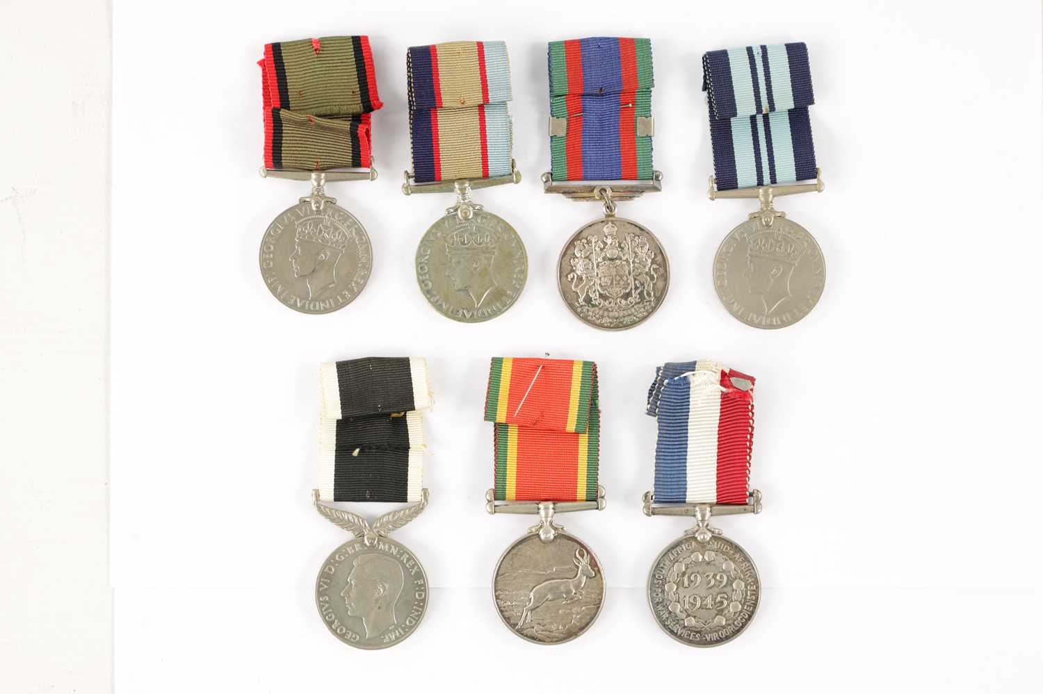 A COLLECTION OF SEVEN WW2 SERVICE MEDALS - Image 7 of 11