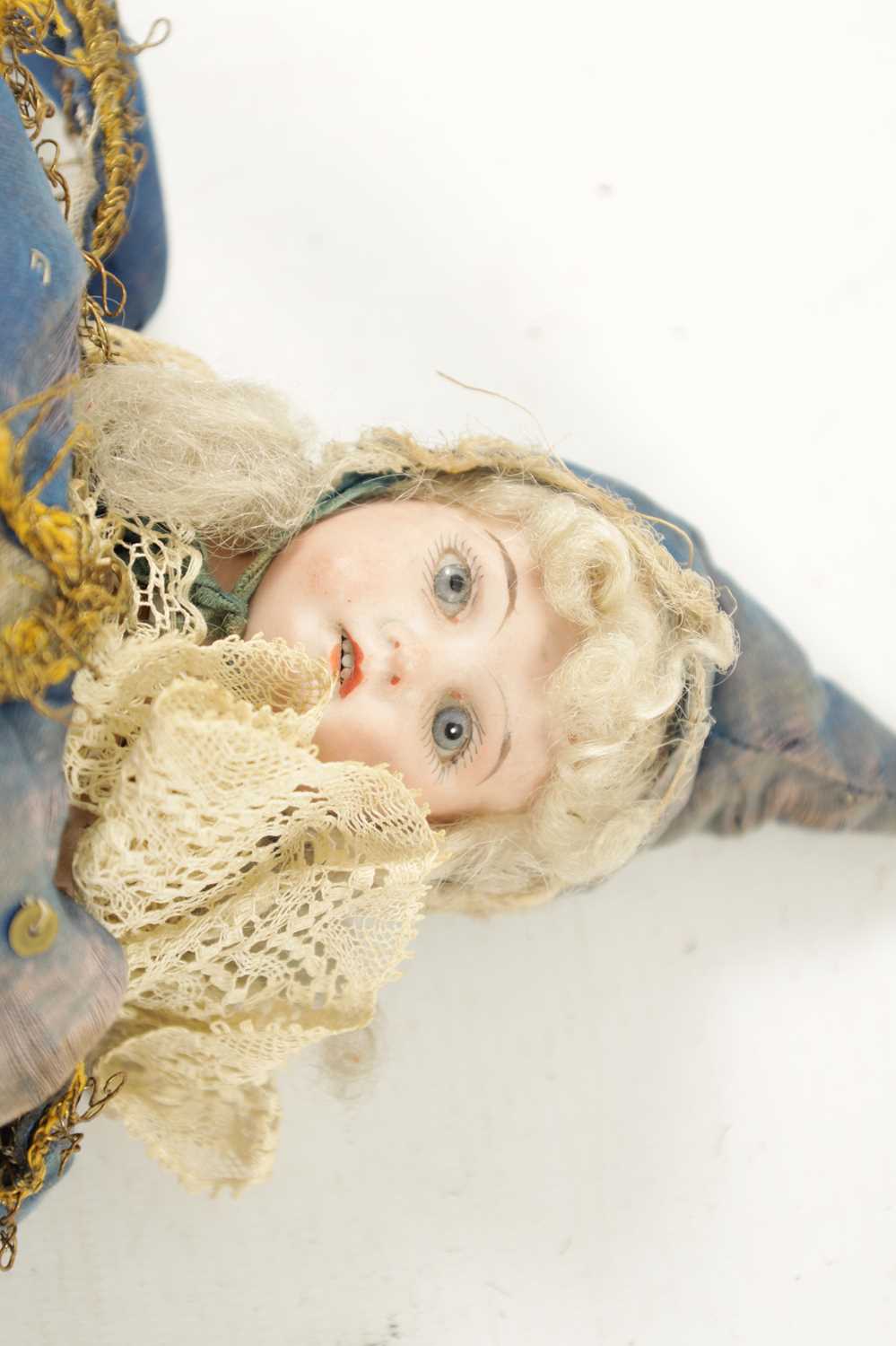A LATE 19TH CENTURY BISQUE SOCKET HEAD DOLL / JESTER - Image 2 of 5