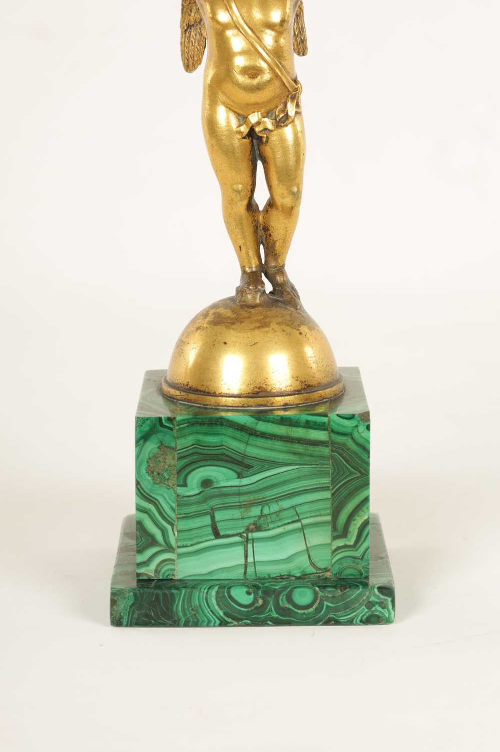 A REGENCY FIGURAL GILT BRONZE, MALACHITE AND BLUE JOHN TAZZA - Image 3 of 11