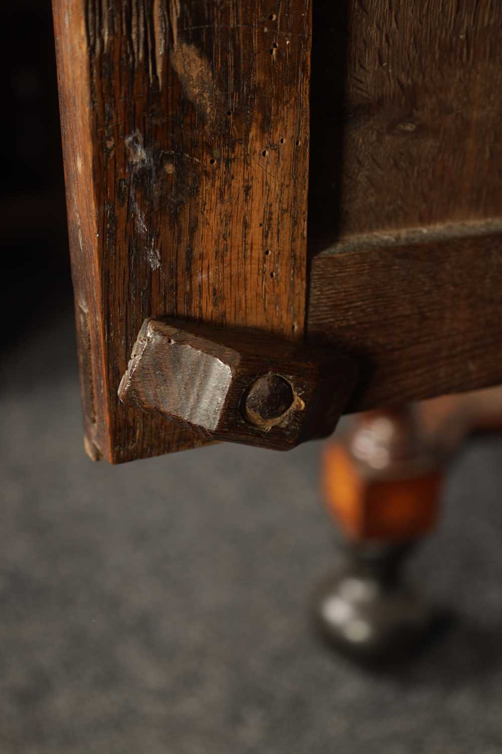 AN EARLY 18TH CENTURY JOINED OAK WELSH CUPBOARD - Image 7 of 12