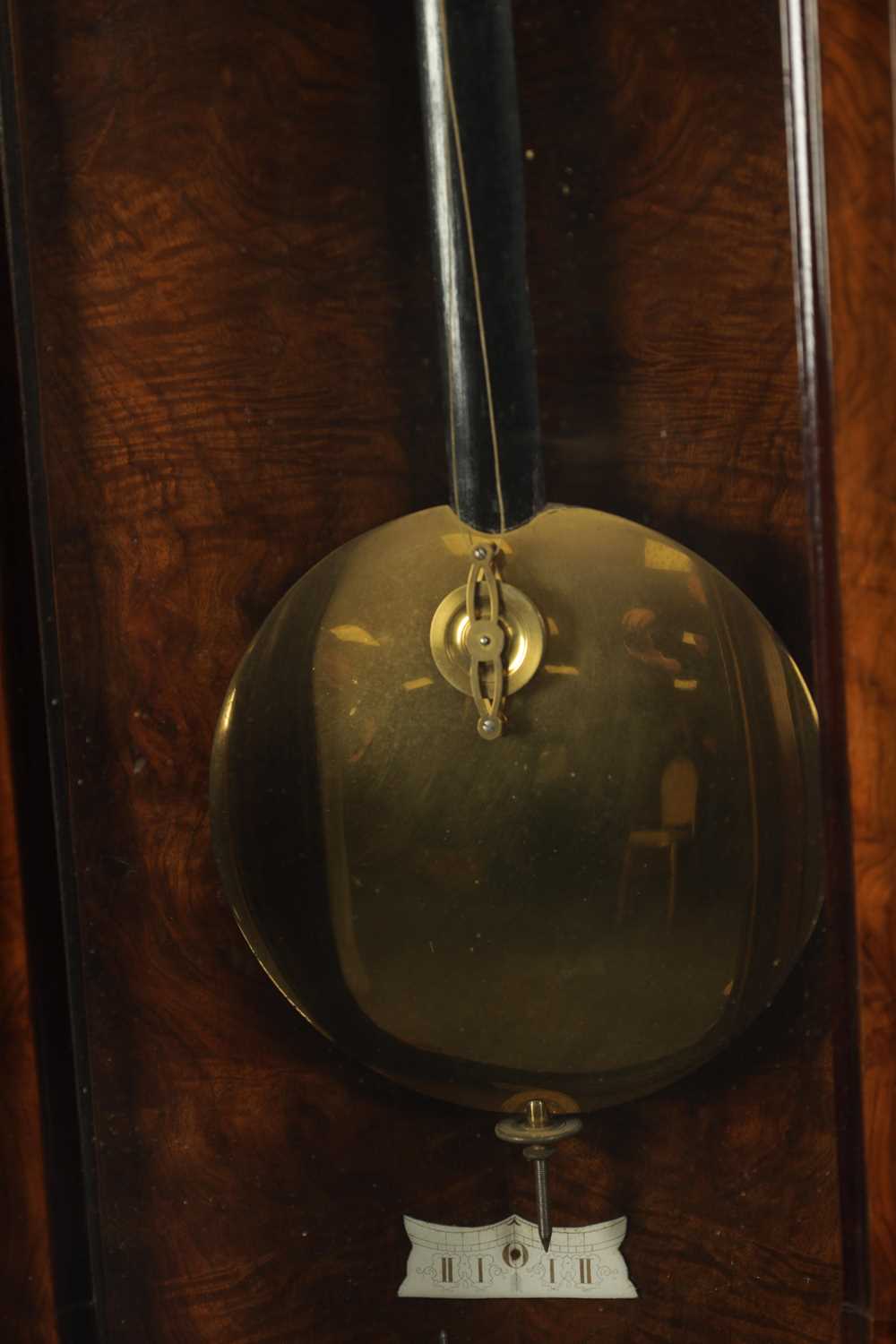 A LARGE LATE 19TH CENTURY GERMAN WALNUT AND EBONISED REGULATOR WALL CLOCK - Image 4 of 9