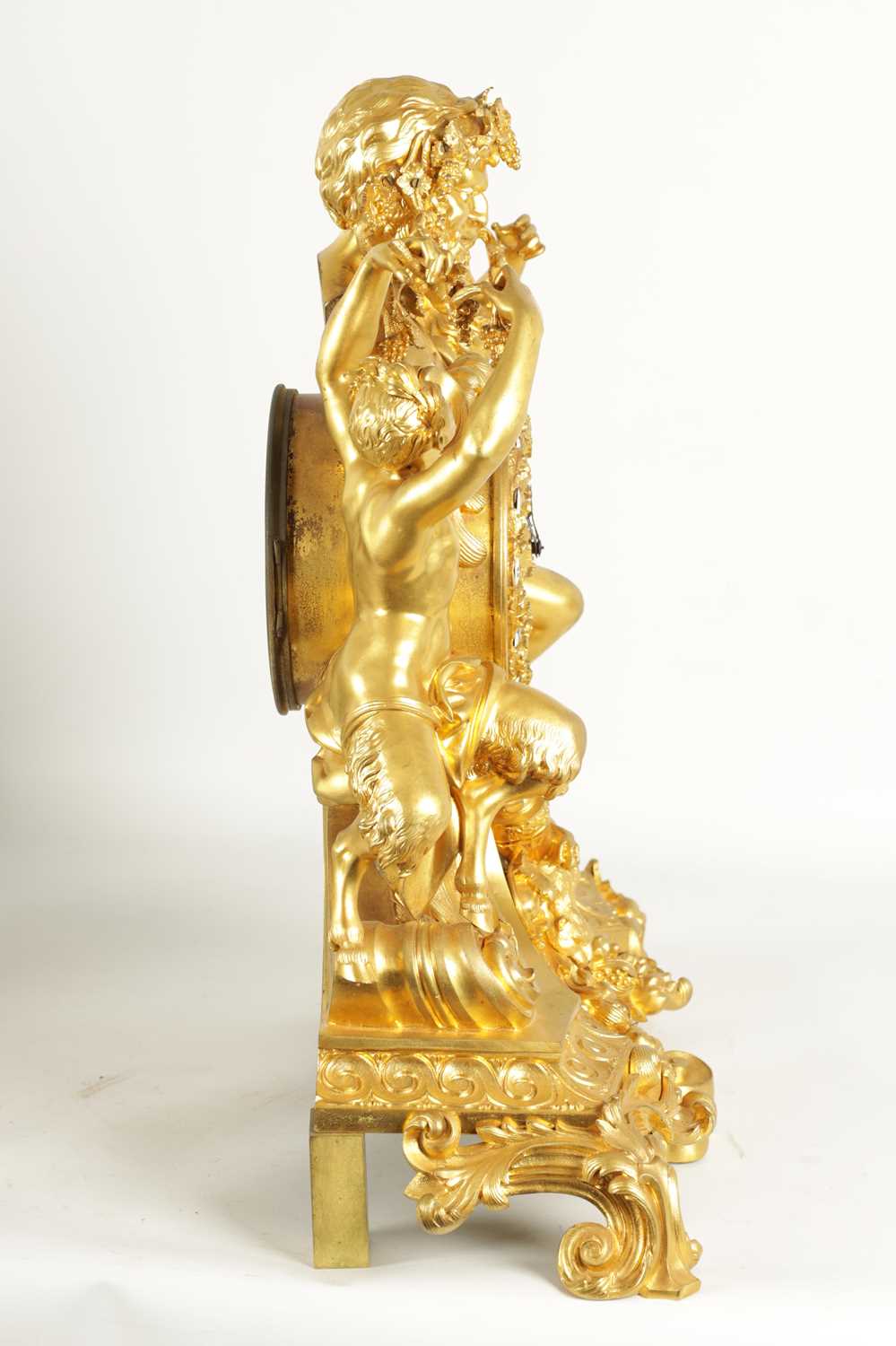 A FINE QUALITY MID 19TH CENTURY FRENCH ORMOLU FIGURAL MANTEL CLOCK - Image 11 of 11