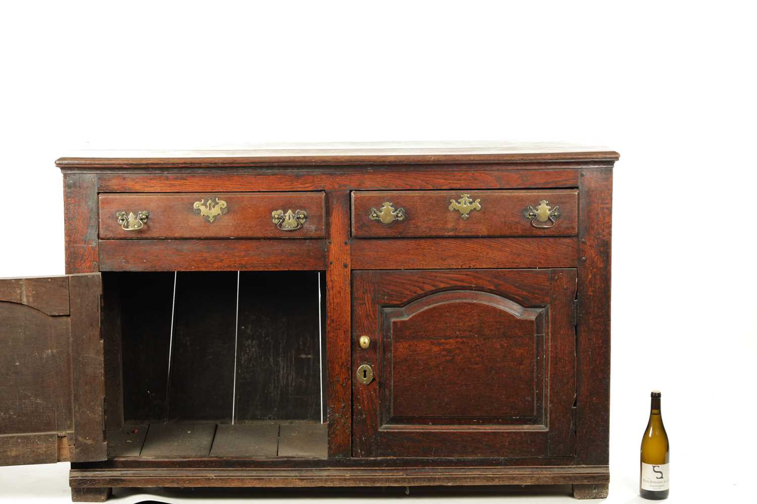 AN EARLY 18TH CENTURY OAK TWO DRAWER DRESSER BASE - Image 2 of 9