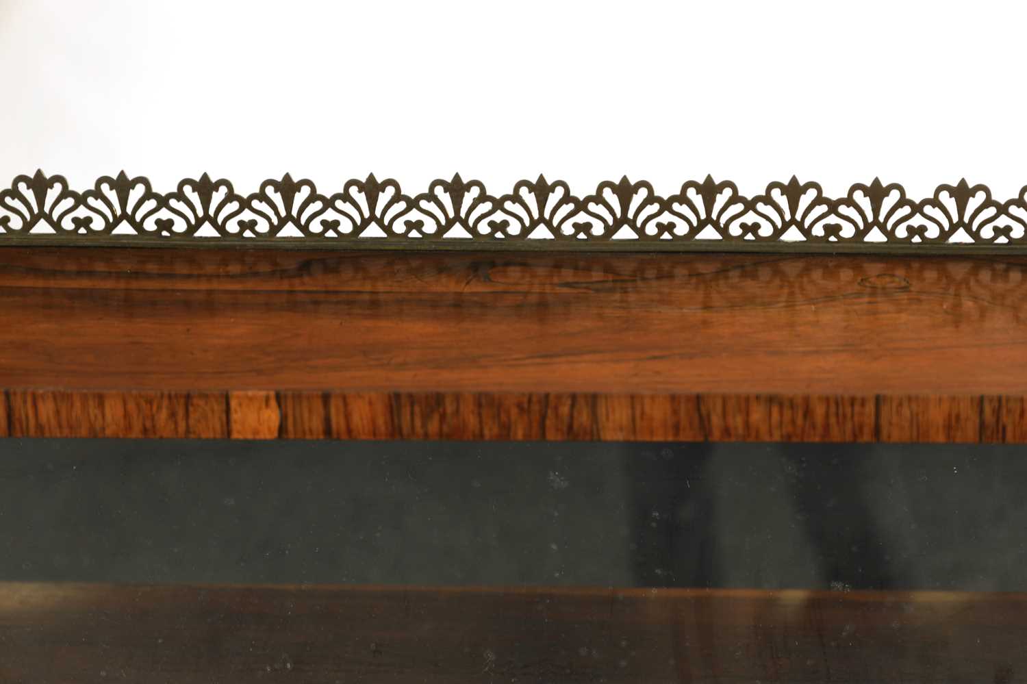 A MASSIVE PAIR OF REGENCY COUNTRY HOUSE FINE PAIR OF ROSEWOOD AND CARVED GILTWOOD CONSOLE TABLES IN - Image 4 of 8