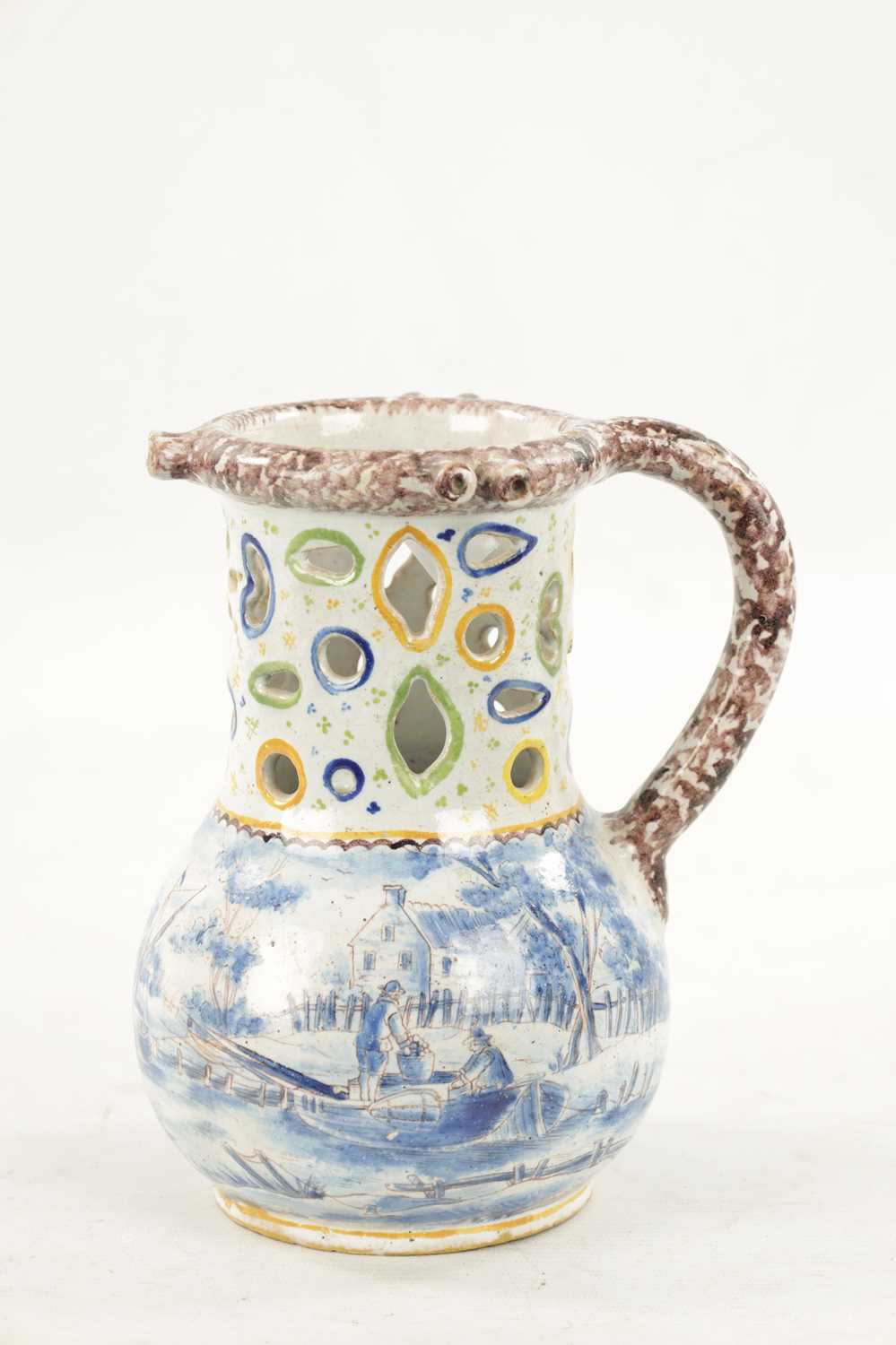 AN 18TH CENTURY DUTCH DELFTWARE PUZZLE JUG - Bild 2 aus 8