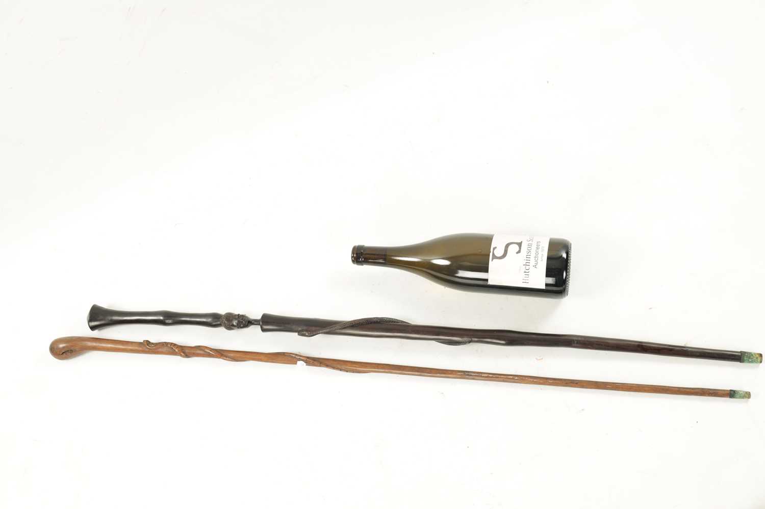 A 19TH CENTURY AFRICAN HARDWOOD WALKING STICK - Image 6 of 6