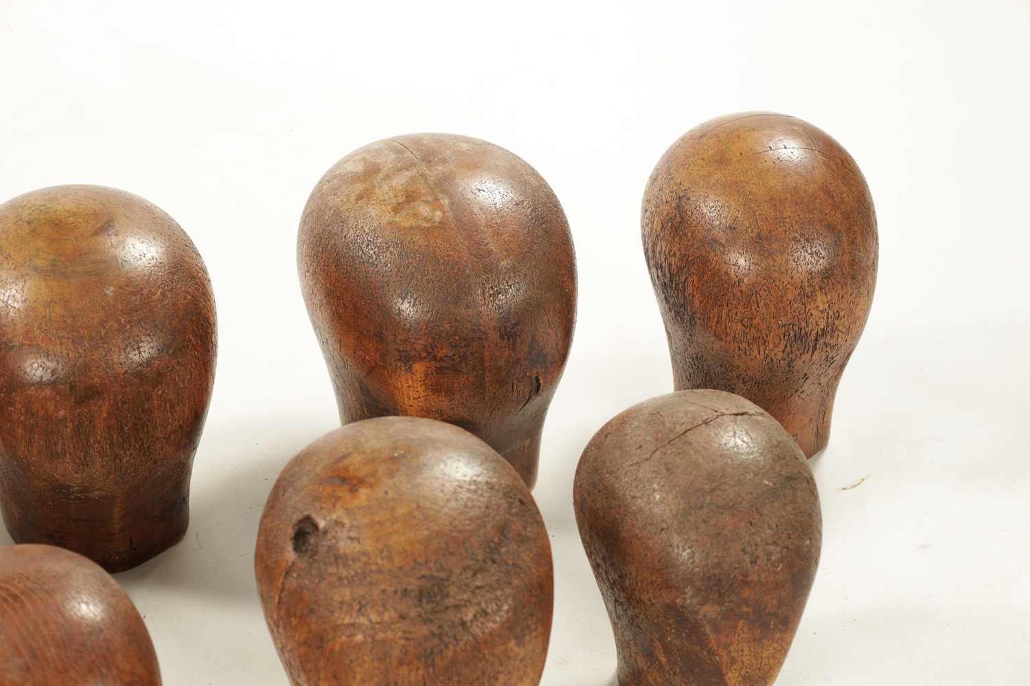 A COLLECTION OF THIRTEEN 19TH CENTURY WOODEN WIG STANDS - Image 6 of 9