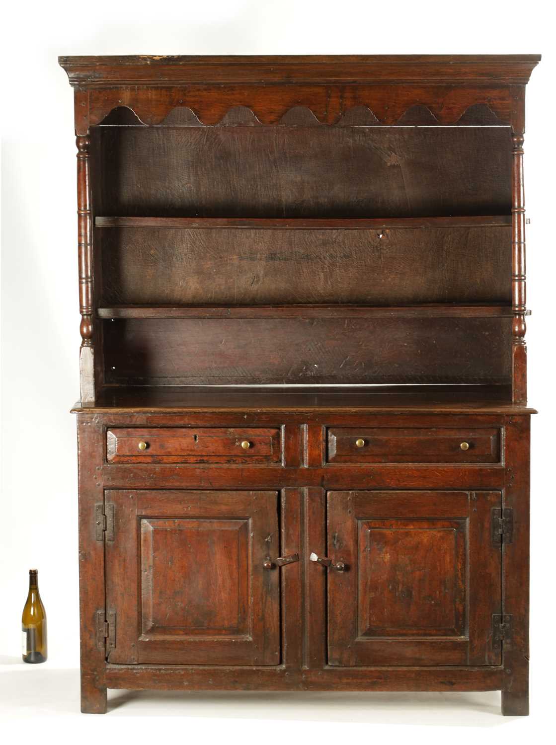 AN EARLY 18TH CENTURY OAK POSTED CANOPY DRESSER - Image 2 of 26