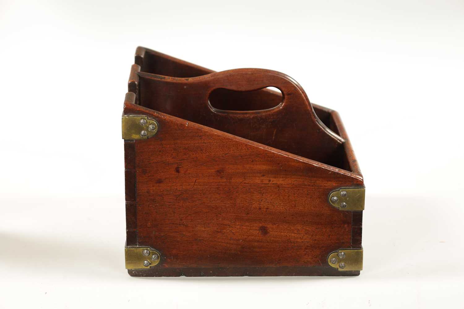 A GEORGE III BOUND MAHOGANY DOUBLE WINE BOTTLE CARRIER - Image 5 of 6