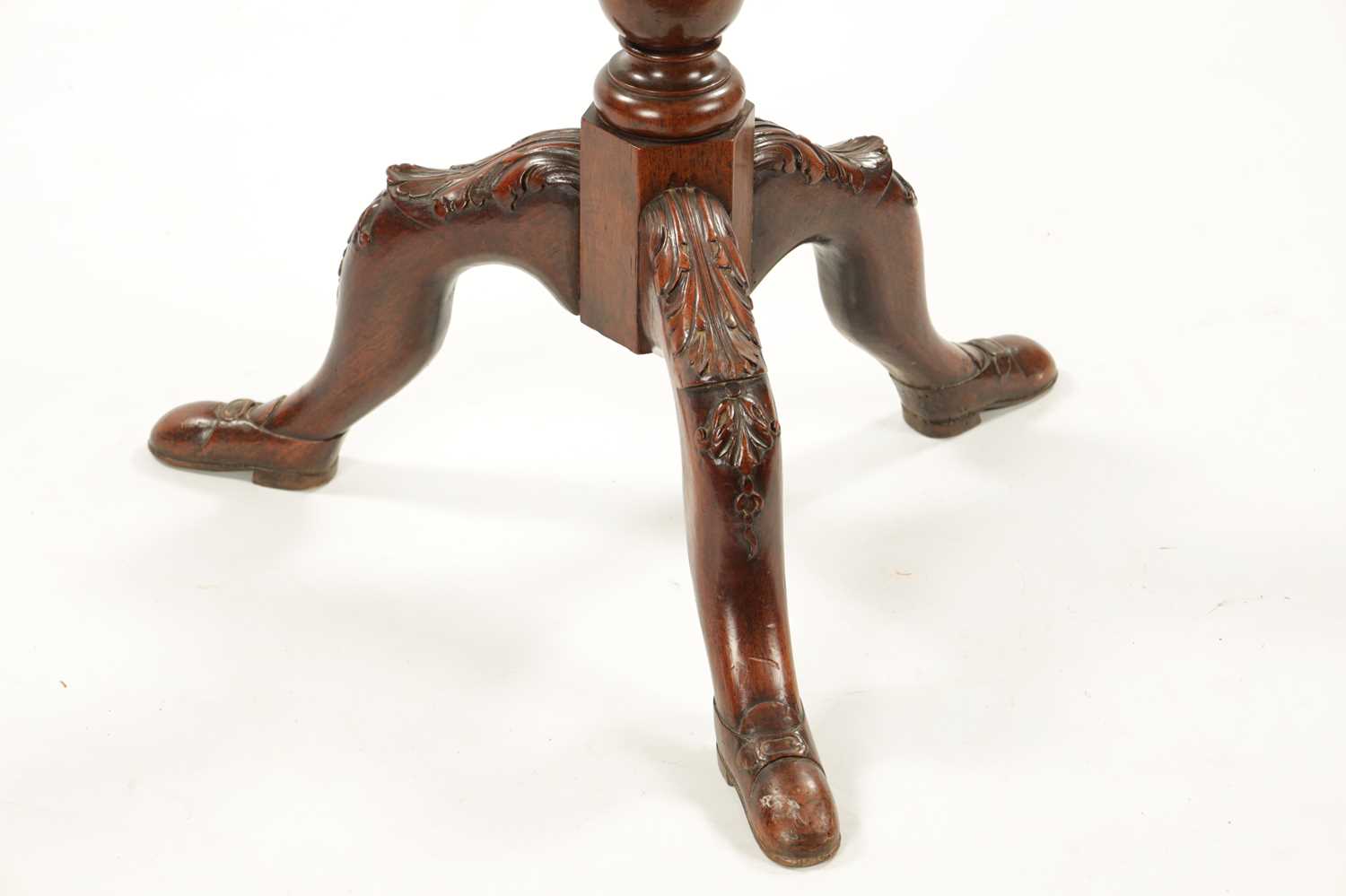 A GOOD GEORGE II WALNUT MANX TRIPOD TABLE - Image 4 of 7