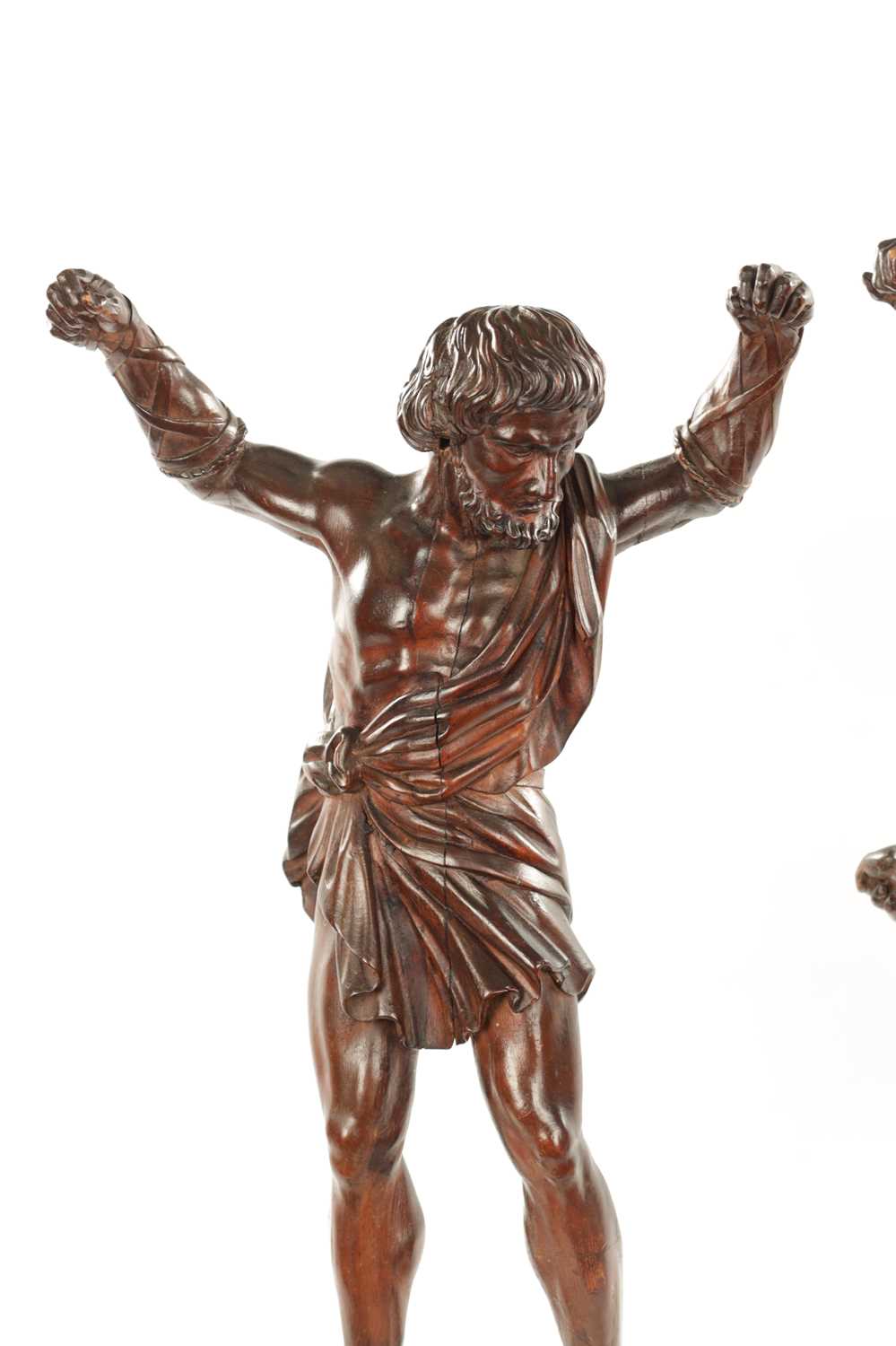A PAIR OF GRAND TOUR CARVED WALNUT GLADIATORS AFTER THE BORGHESE BRONZE ROMAN FIGURES - Image 5 of 11
