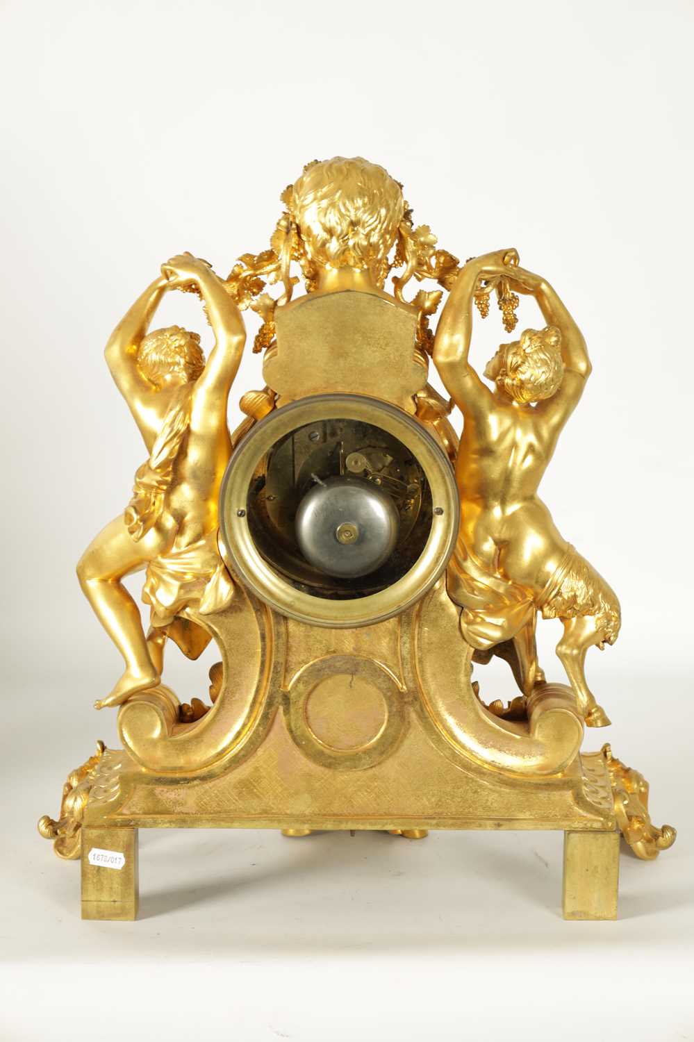 A FINE QUALITY MID 19TH CENTURY FRENCH ORMOLU FIGURAL MANTEL CLOCK - Image 9 of 11