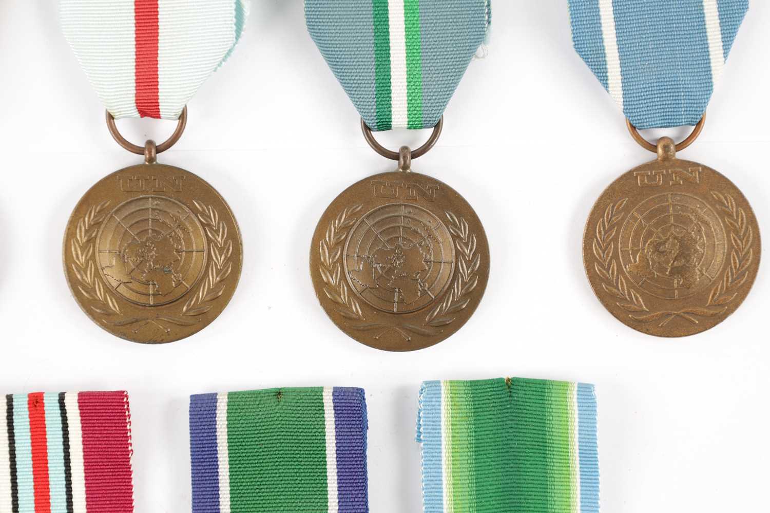 A COLLECTION OF NINE UN SERVICE OF PEACE MEDALS - Image 3 of 10