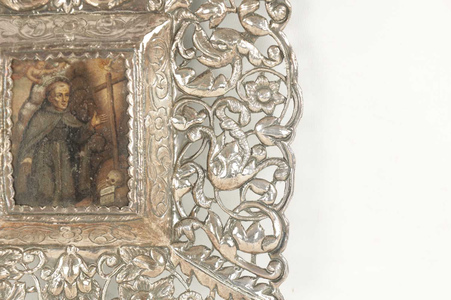 AN EARLY 18TH CENTURY SOUTH AMERICAN SILVER FRAME - Image 5 of 6