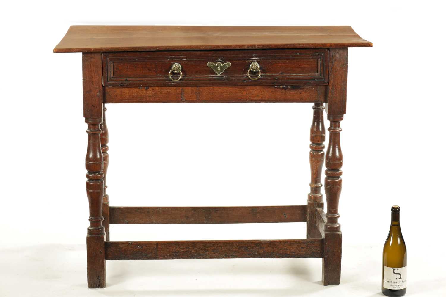 A LATE 17TH CENTURY ELM SIDE TABLE - Image 2 of 8