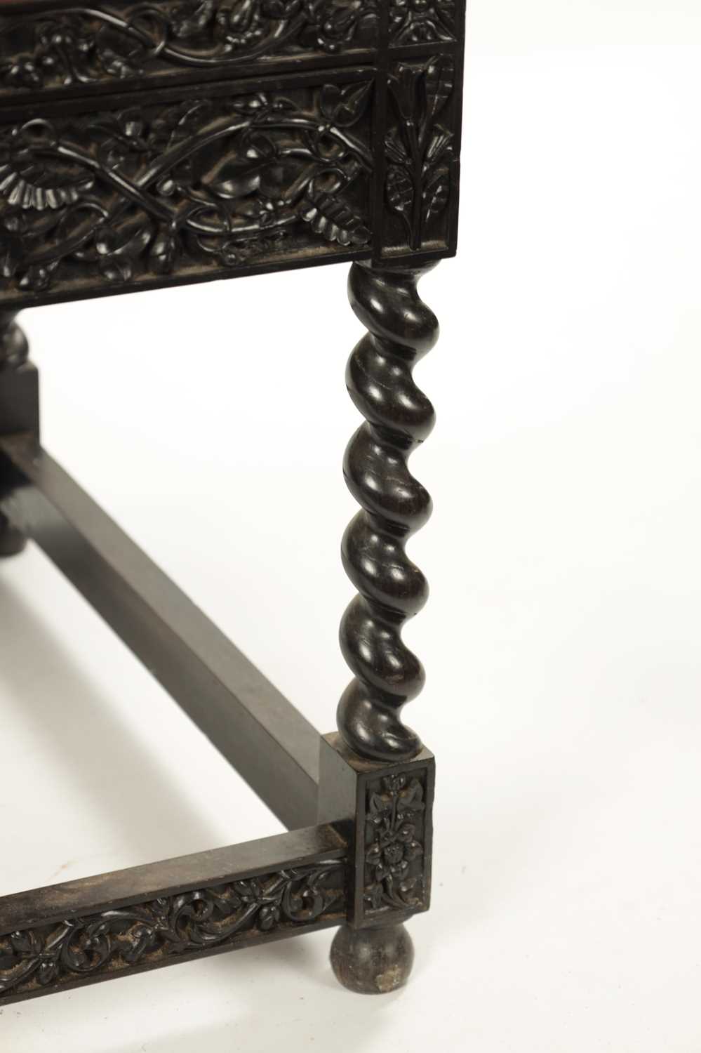 A GOOD 18TH CENTURY CARVED INDIAN COROMANDEL COAST EBONY ARMCHAIR - Image 7 of 9