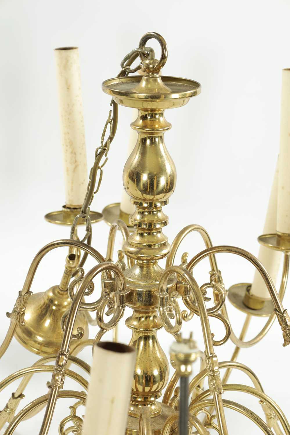 A LARGE 20TH CENTURY BRASS HANGING LIGHT - Image 6 of 7