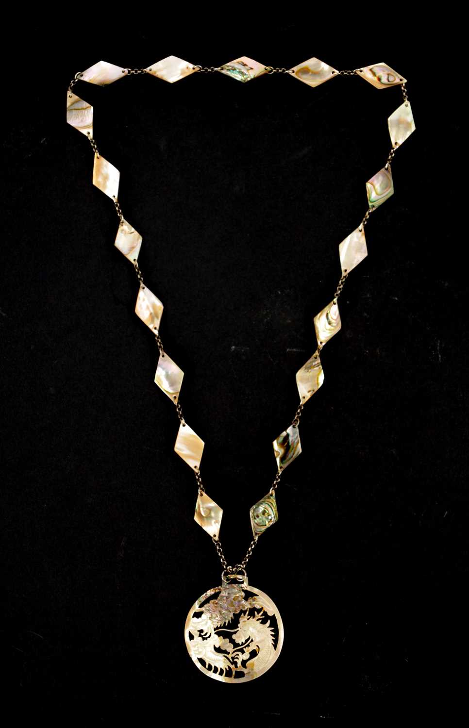 A 19TH CENTURY CHINESE ABALONE NECKLACE