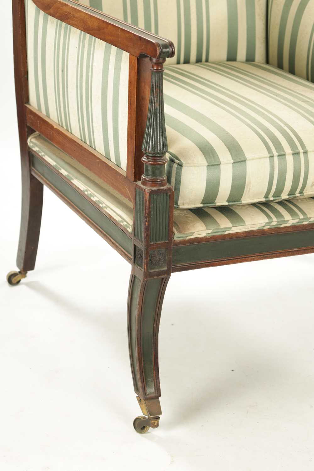 A REGENCY STYLE 19TH CENTURY MAHOGANY LIBRARY CHAIR - Image 6 of 8