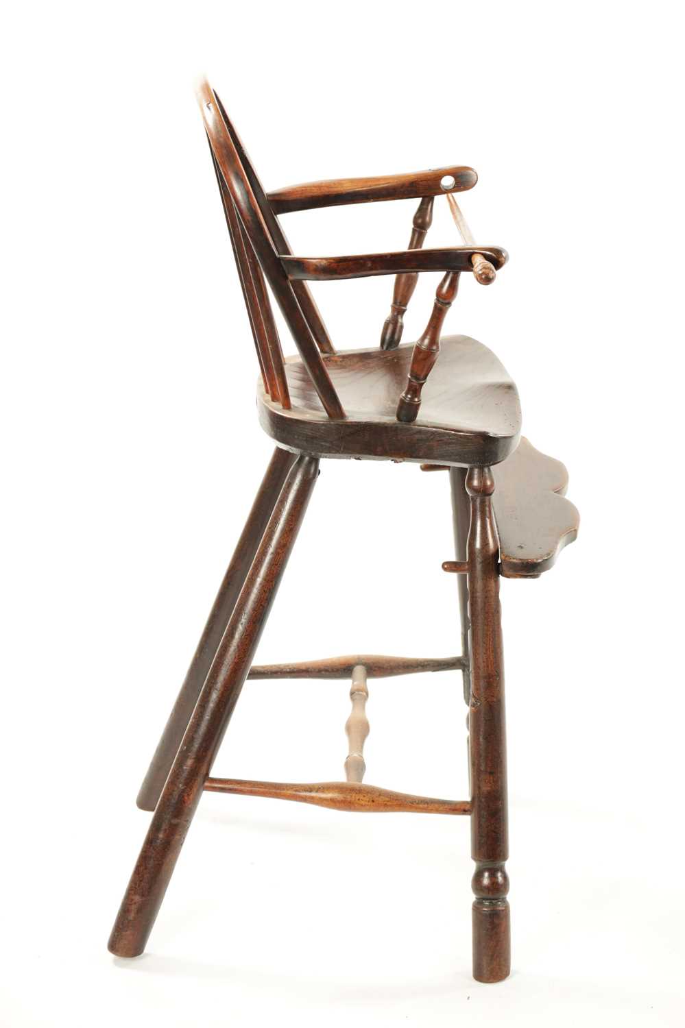 A 19TH CENTURY FRUITWOOD CHILDREN’S SPINDLE BACK HIGH CHAIR - Image 6 of 7