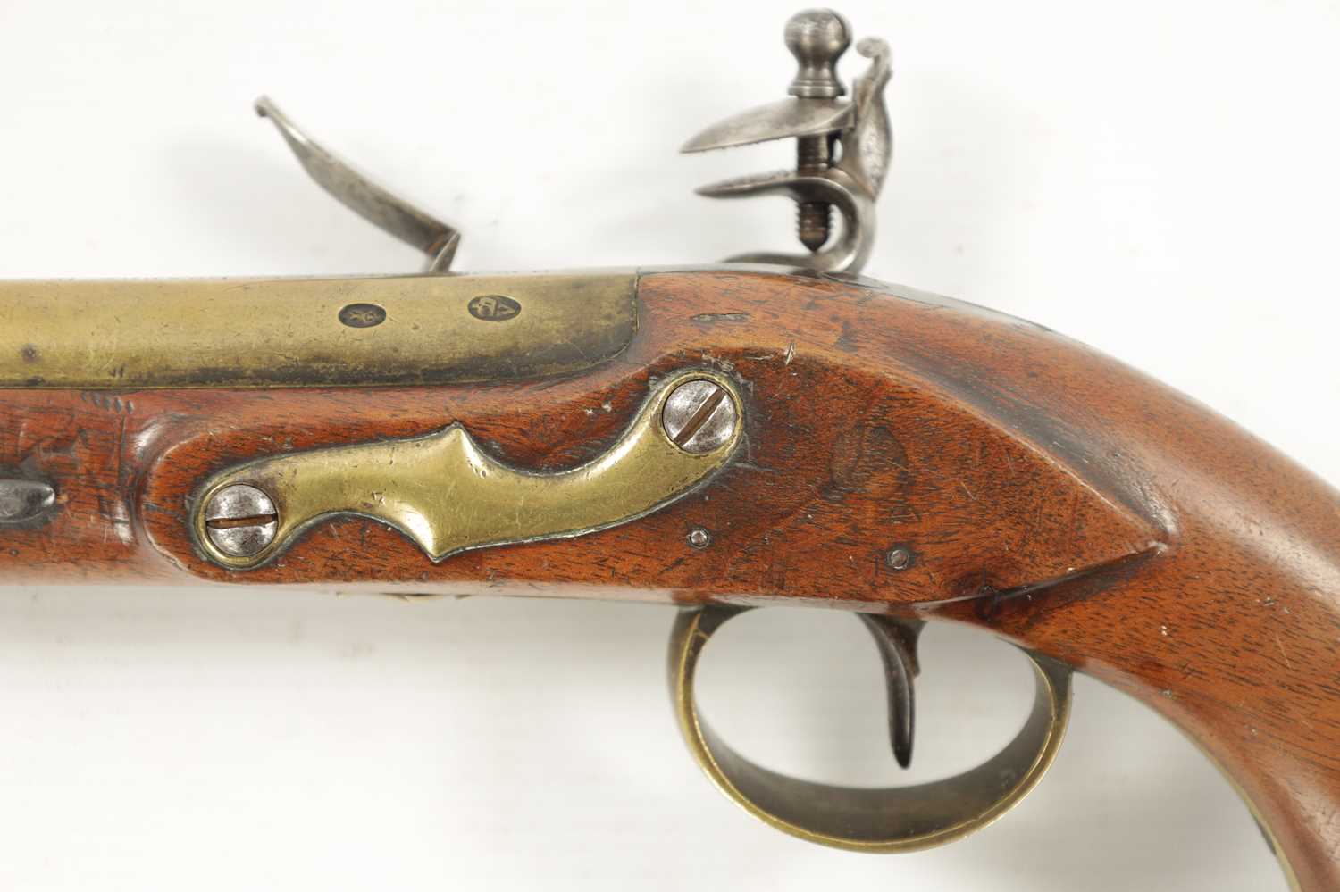 H.W. MORTIMER, LONDON. A RARE GEORGE III ROYAL MAIL COACH FLINTLOCK PISTOL - Image 6 of 11