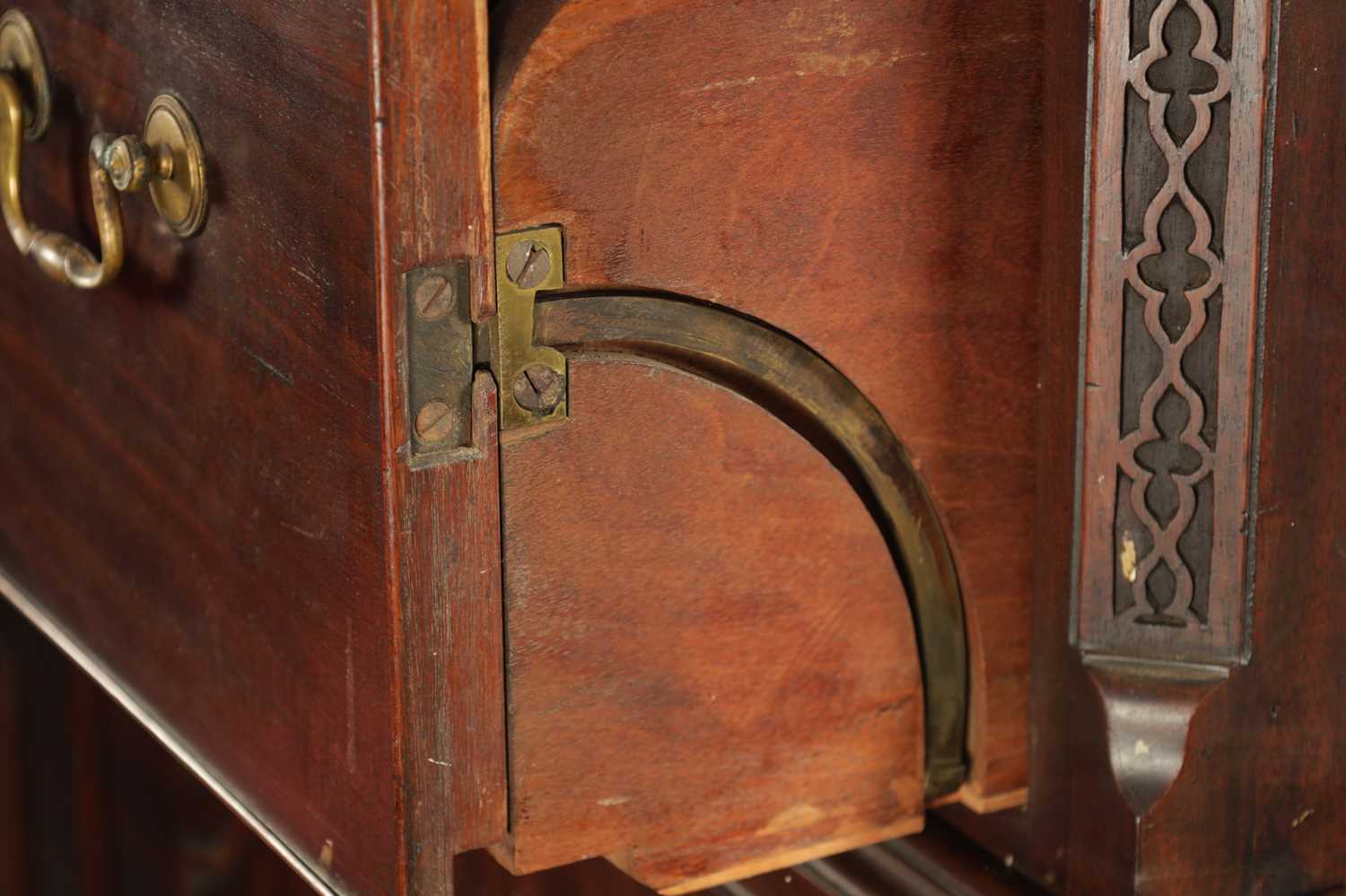 A FINE GEORGE III CHIPPENDALE DESIGN MAHOGANY SECRETAIRE CHEST ON CABINET FROM THE LILFORD ESTATE - Image 8 of 8