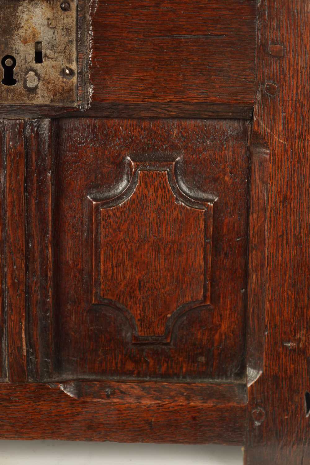 A RARE 17TH CENTURY MINIATURE OAK COFFER - Image 6 of 10