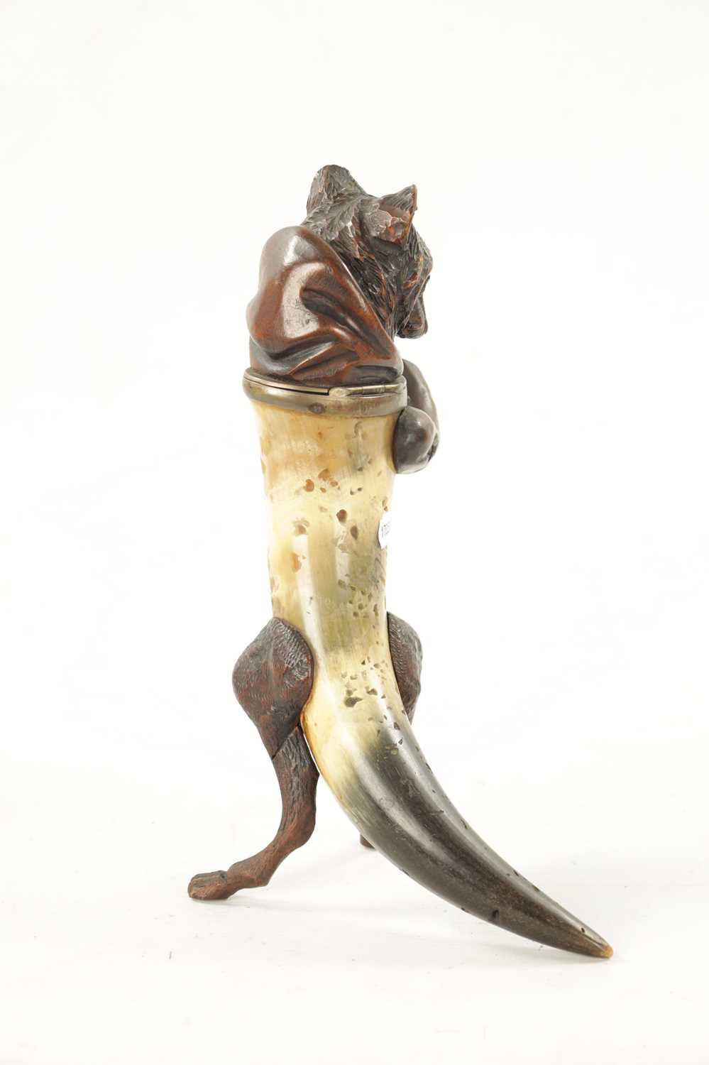 A 19TH CENTURY BLACK FORREST CARVED WOOD AND HORN INKWELL - Image 7 of 7